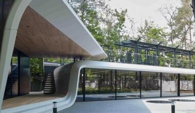 This Moscow Forest Garage Is Really a Sculpture Gallery for Cars