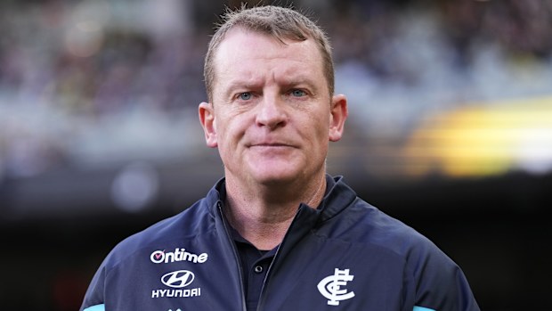 MELBOURNE, AUSTRALIA - JUNE 30: Michael Voss, Senior Coach of the Blues looks on during the round 16 AFL match between Richmond Tigers and Carlton Blues at Melbourne Cricket Ground, on June 30, 2024, in Melbourne, Australia. (Photo by Daniel Pockett/Getty Images)