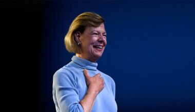 NFL Thanksgiving Eve game on Netflix draws Sen. Tammy Baldwin's criticism