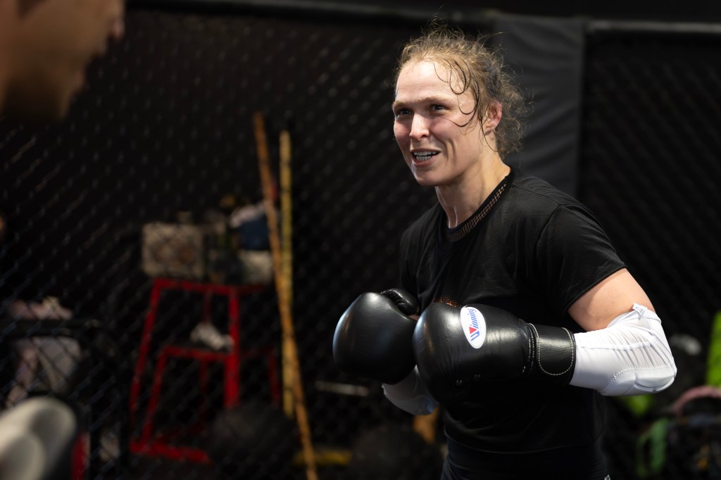 Photos: MMA icon Ronda Rousey trains for final fight versus Gina Carano – Orange County Register