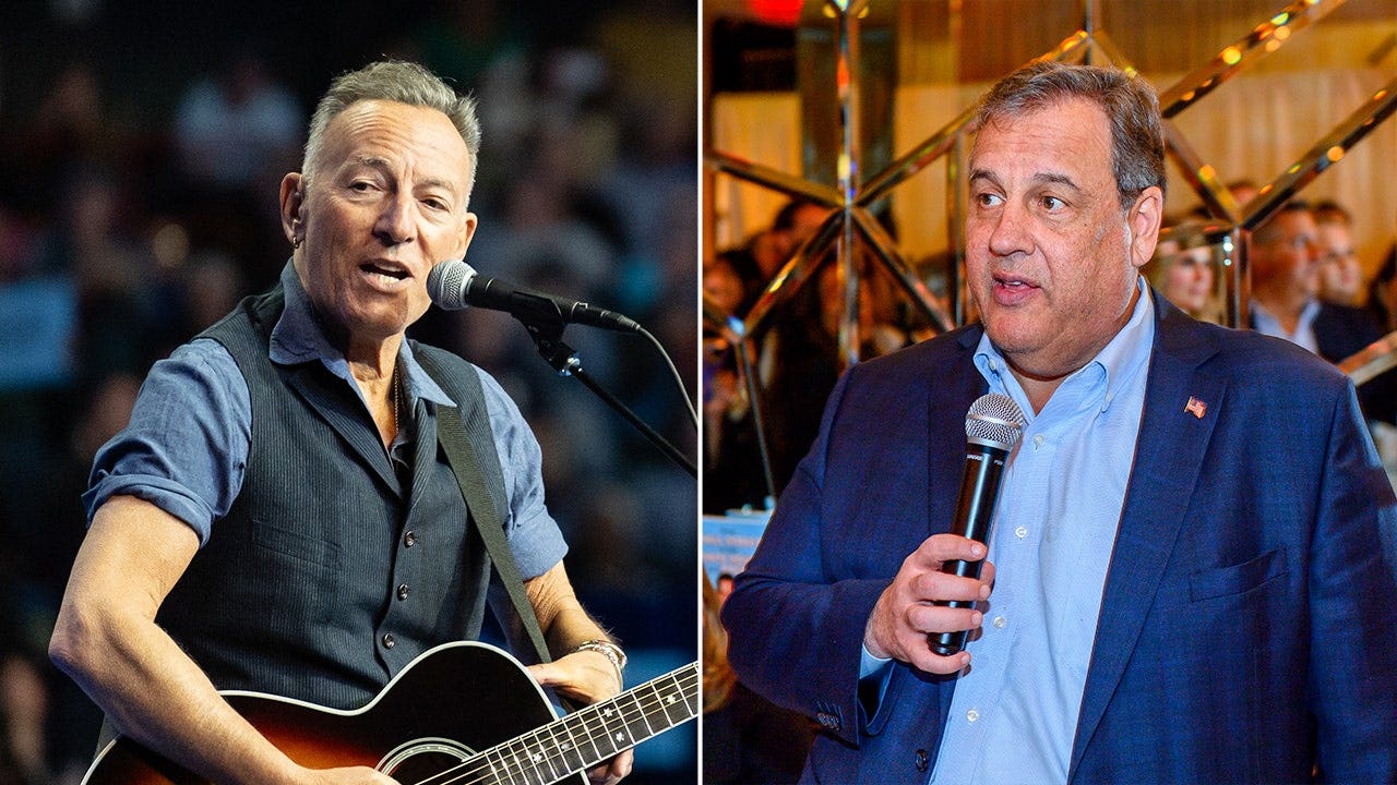 Bruce Springsteen appears to leave former Gov. Chris Christie hanging at concert