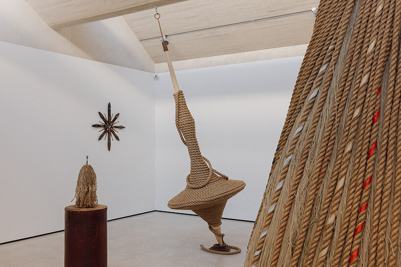 LR Vandy tells stories of labor, movement, and collective resistance through rope sculptures - 4