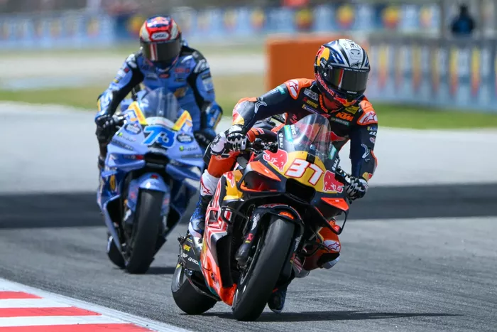 Pedro Acosta, Red Bull KTM Factory Racing, Alex Marquez, Gresini Racing