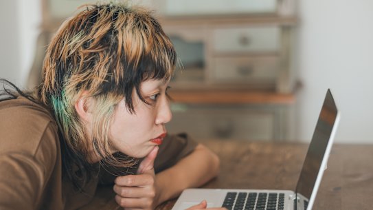 Young workers are increasingly turning against artificial intelligence.