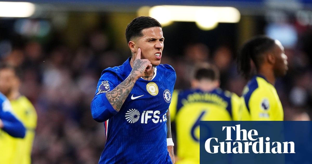 Fernández and Chelsea sink Spurs as survival battle goes to the final day | Premier League