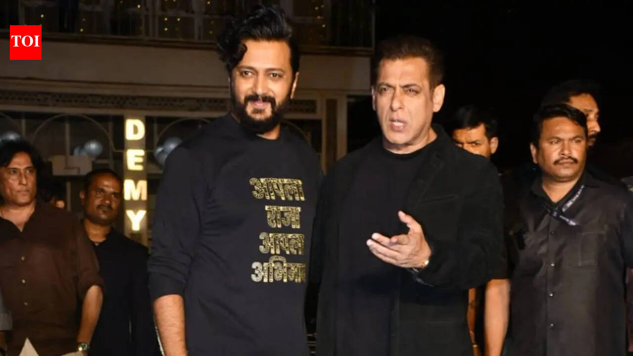Salman Khan: 'Sorry bhai, sorry': Salman Khan accepts paparazzi’s apology at Raja Shivaji success party after hospital controversy | Hindi Movie News