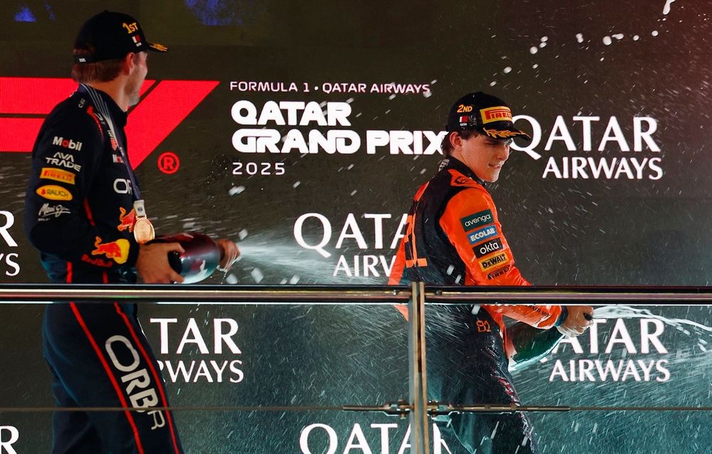 Oscar Piastri, McLaren, Max Verstappen, Red Bull Racing