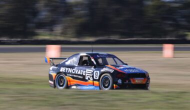 National news: Mechanical failures create thrilling Aussie Racing Cars conclusion