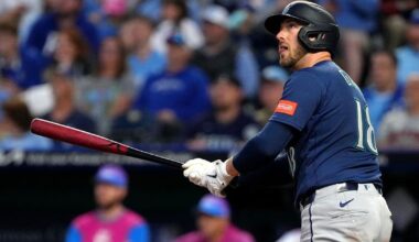 Gilbert, Garver lead Mariners to 2-0 shutout of Royals