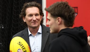 James Hird Essendon coaching: Why Kevin Sheedy is backing a James Hird return to the Bombers
