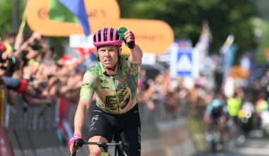 Why did Michael Valgren flash a token at the Giro d'Italia?