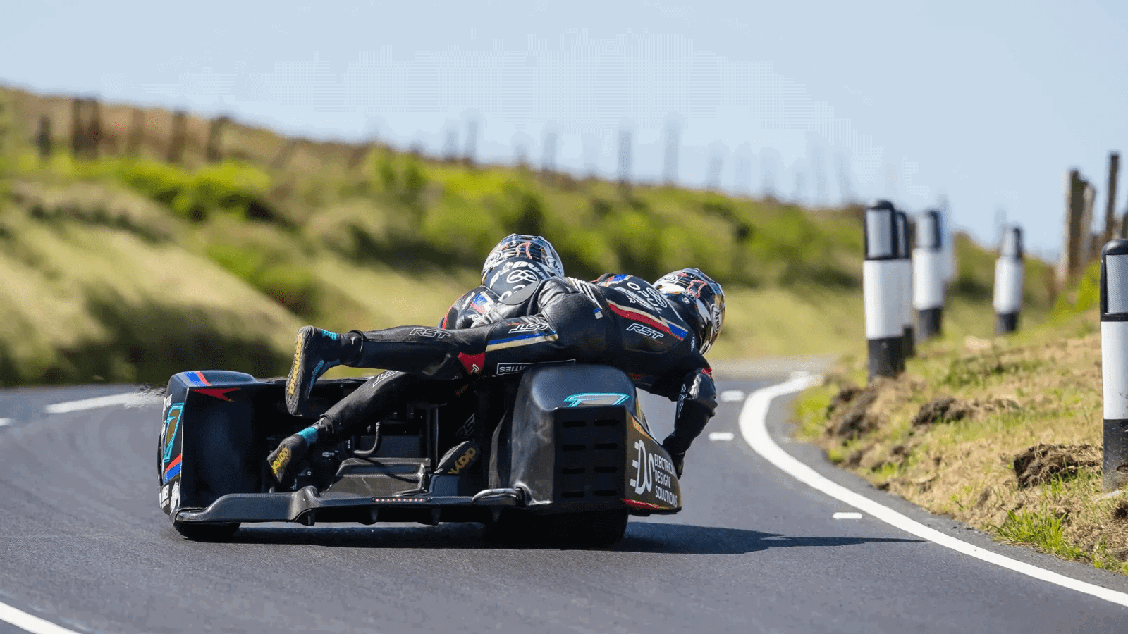 Ryan Crowe & Callum Crowe, 2026 Isle of Man TT. Credit: Isle of Man TT.