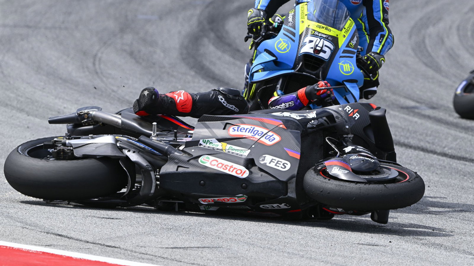 Raul Fernandez, Jorge Martin clash, 2026 Catalan MotoGP.