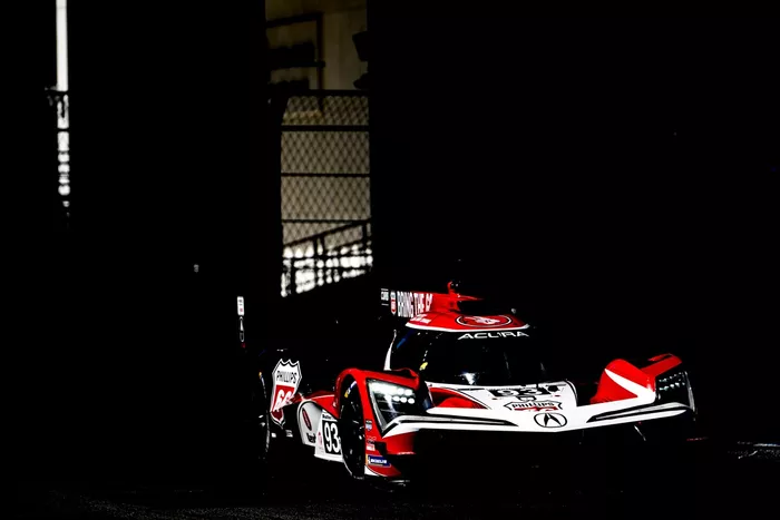 #93 Acura Meyer Shank Racing w/Curb Agajanian Acura ARX-06: Renger van der Zande, Nick Yelloly