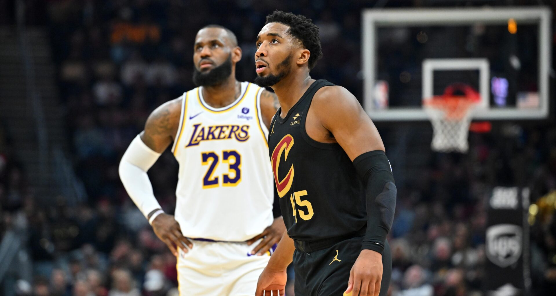 NBA Insider Says LeBron 'Looms Over' Cavs amid Giannis Trade, Harden & Mitchell Contract Decisions