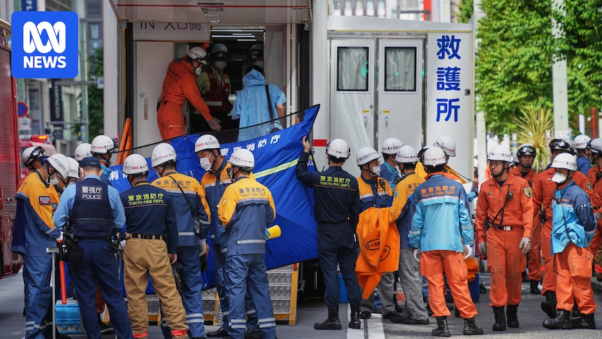 At least 20 injured by a substance sprayed at Tokyo shopping centre