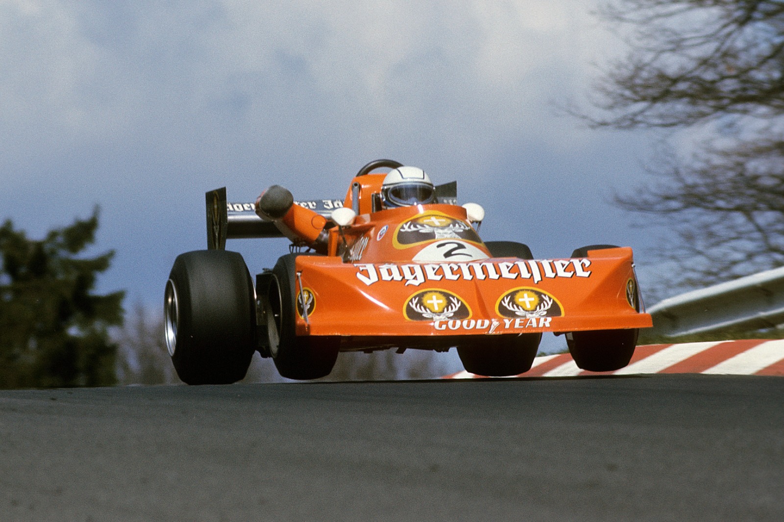 Mass held off a charging Cheever to clinch another Nurburgring victory