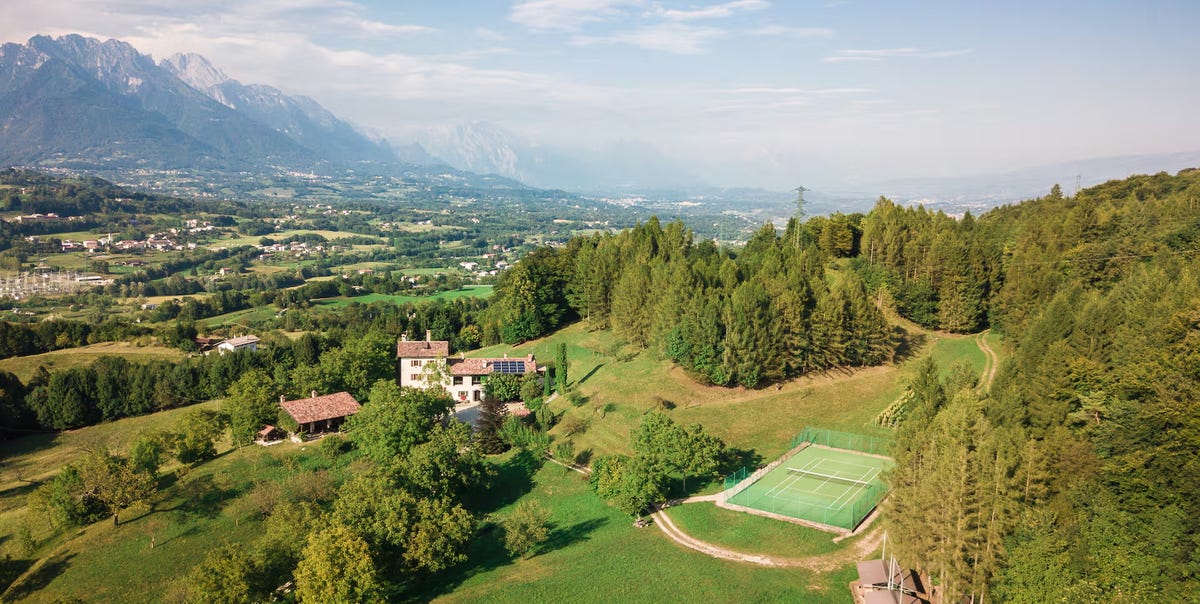 The best Airbnbs with tennis courts in Europe for 2026