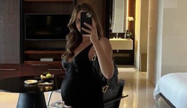 Tess Crosley shares baby bump photo ahead of Mother’s Day and amid Lachie Neale affair