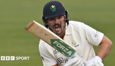 Kiran Carlson batting