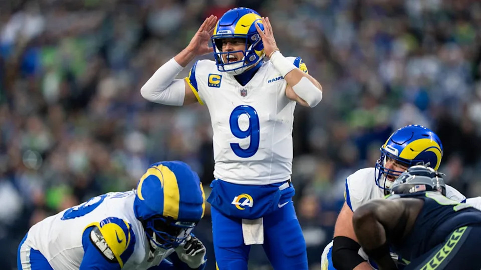 <a class="link " href="https://sports.yahoo.com/nfl/players/9265/" data-i13n="sec:content-canvas;subsec:anchor_text;elm:context_link" data-ylk="slk:Matthew Stafford;sec:content-canvas;subsec:anchor_text;elm:context_link;itc:0" data-yga="{"yLinkElement":"context_link","yModuleName":"content-canvas","yLinkText":"Matthew Stafford","ySubModuleName":"anchor_text","yHasCommerce":false}">Matthew Stafford</a> calling a play in the NFC Championship Game.<p>&lpar;Photo by Michael Owens&sol;Getty Images&rpar;</p>