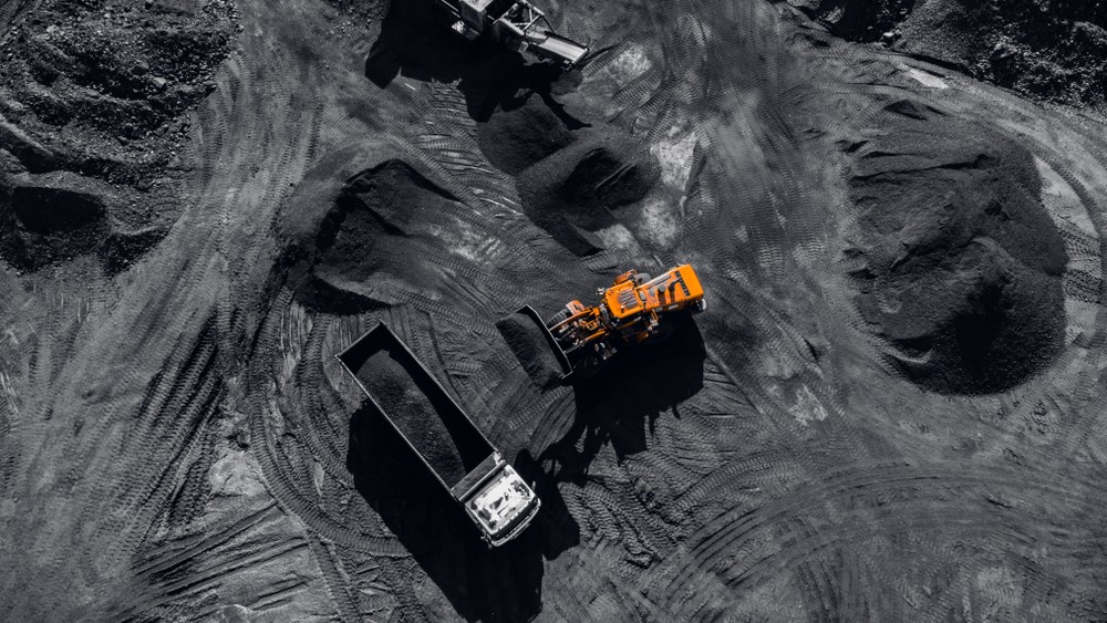 China’s Coal Output Slips as Imports Extend Decline