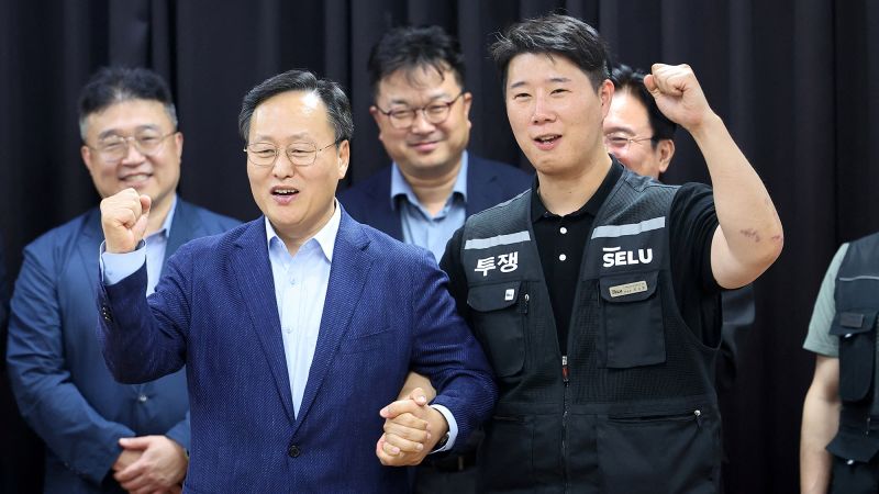 AI turned Samsung into a $1 trillion company. Its workers want a bigger slice of the pie