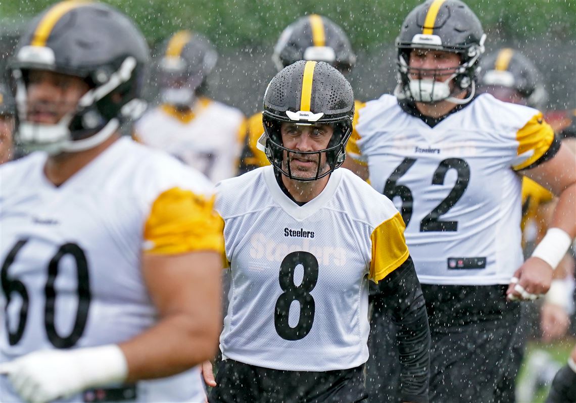 Steelers QB Aaron Rodgers announces the 2026 NFL season will be his last