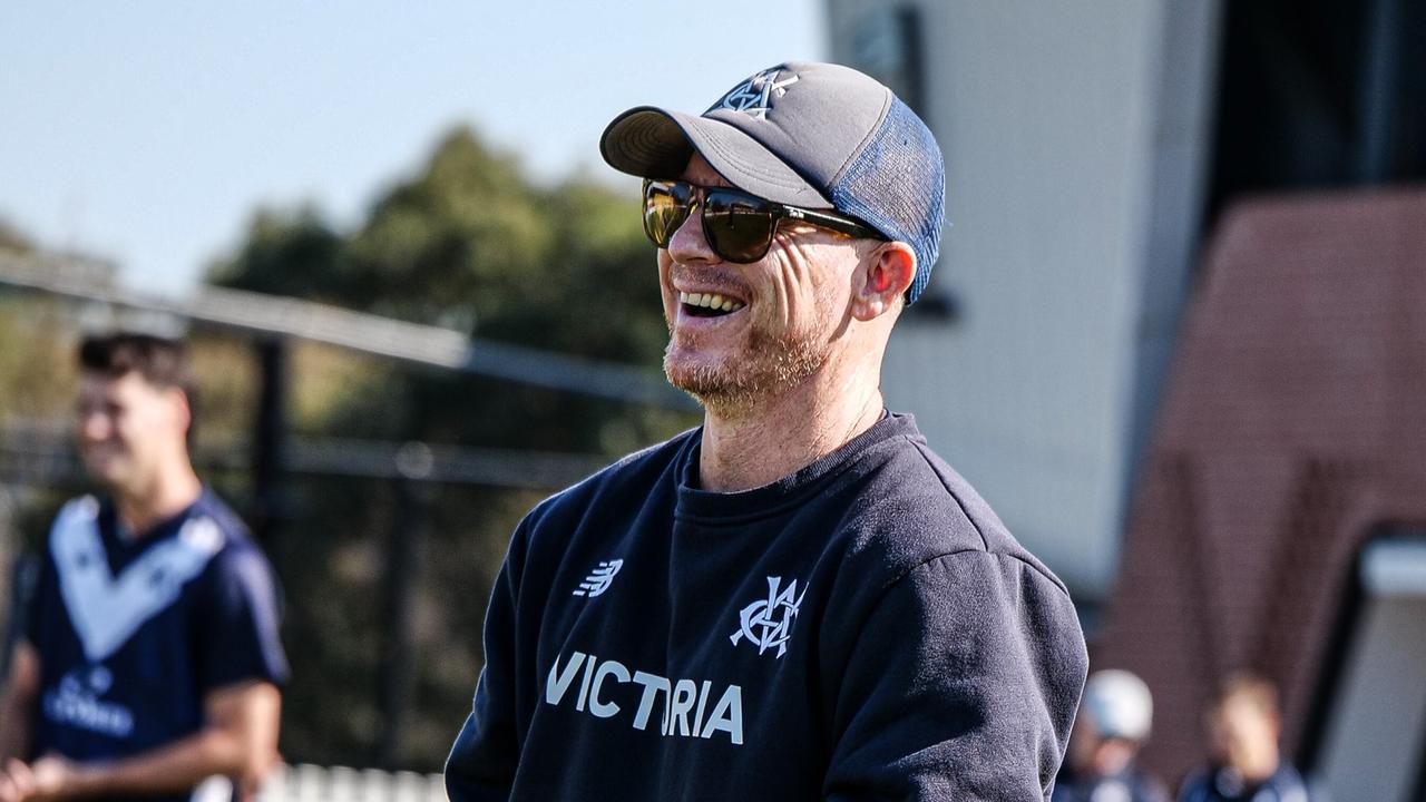 Victoria has backed coach Chris Rogers with a contract extension