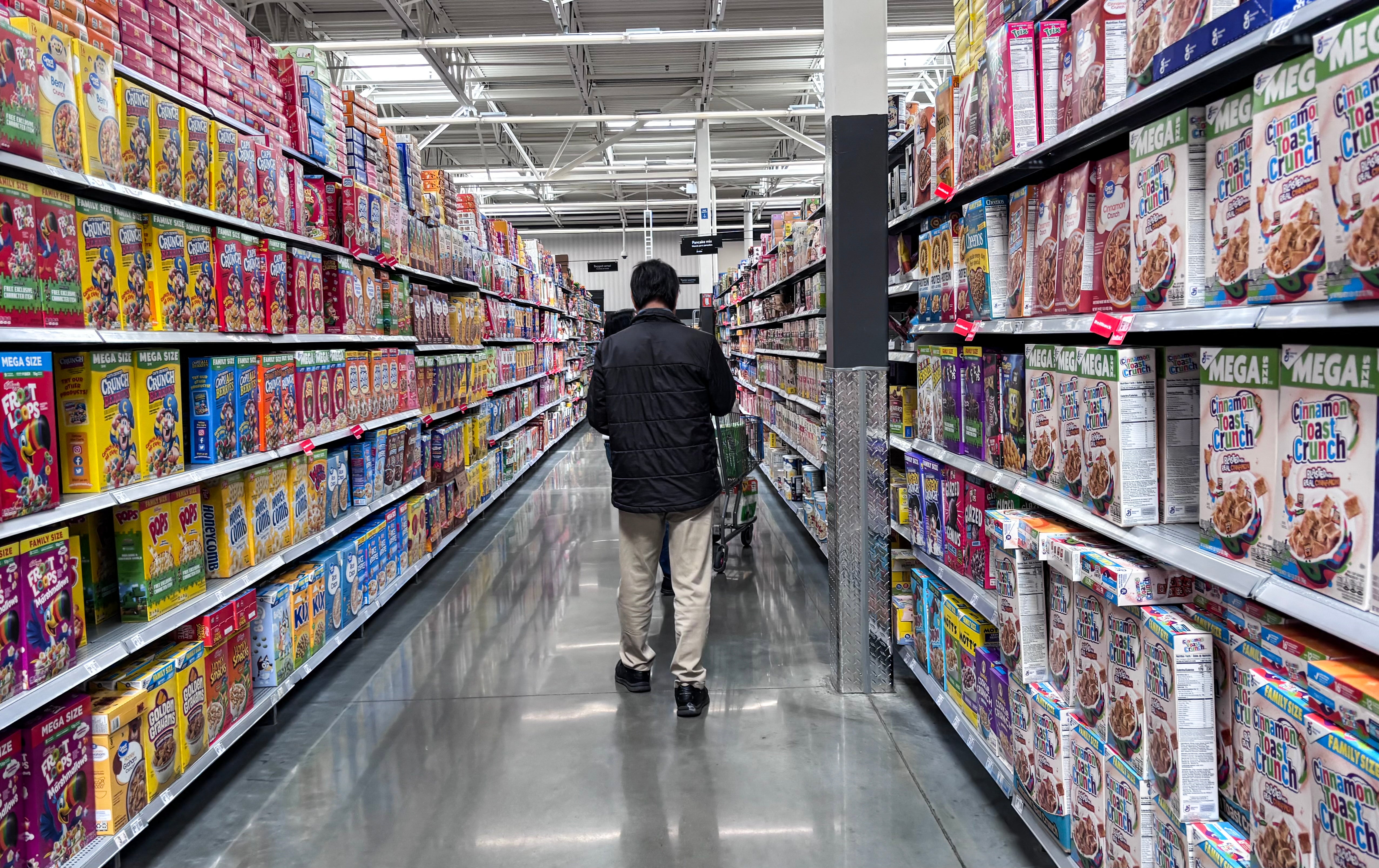 Researchers know that eating ultraprocessed foods comes with health risks. A new assessment of decades of studies reveals a link to binge eating