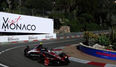 First Formula E win in years for De Vries and Mahindra