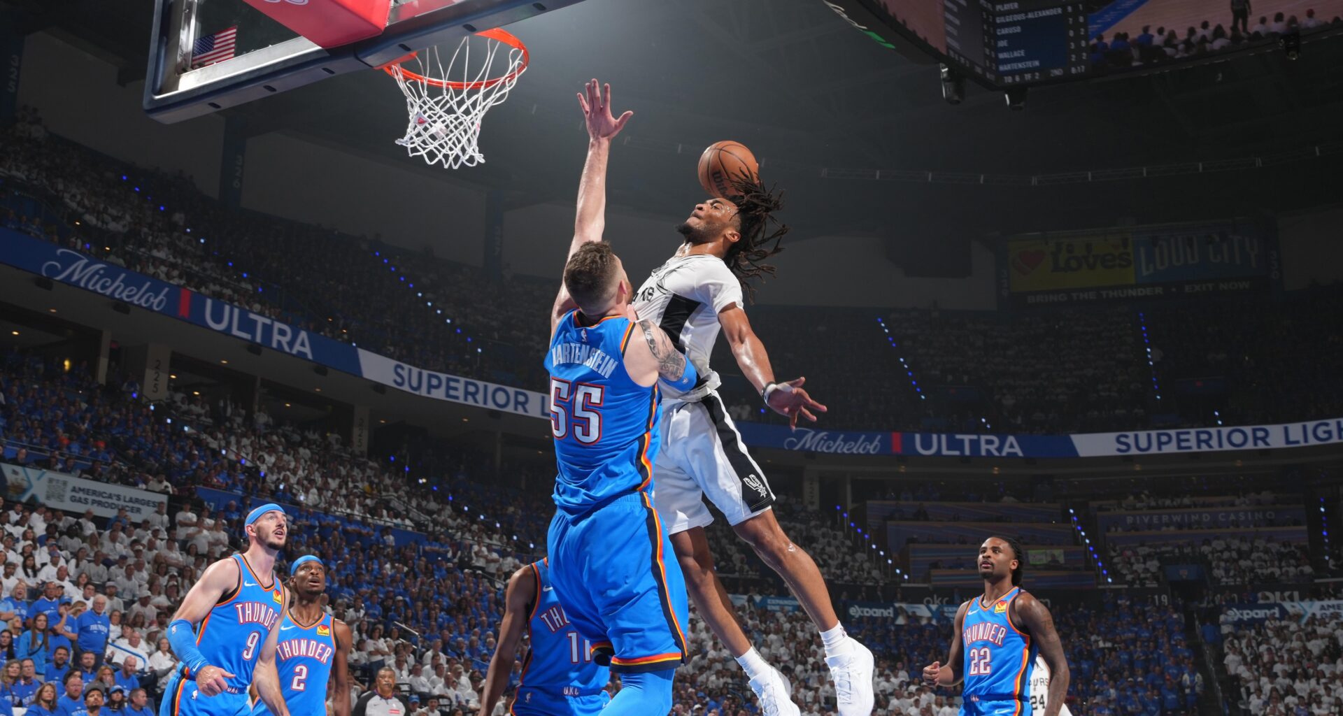 Watch Stephon Castle's 'Dunk of the Playoffs' with Poster over Hartenstein in Spurs-Thunder Video