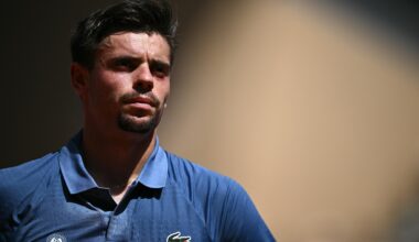 Arthur Gea Pleads for Bathroom Break to Umpire on Video During Debut Match at Roland-Garros