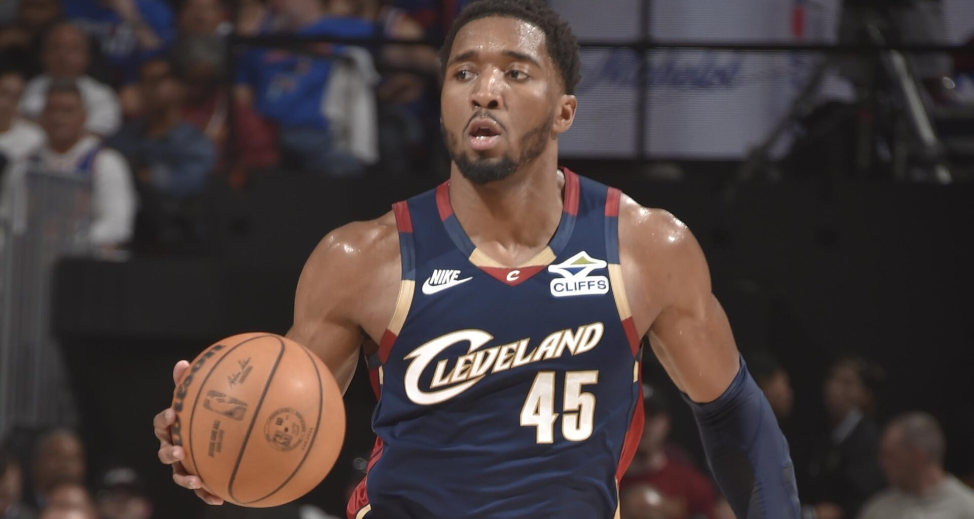 Watch Donovan Mitchell Animated on Cavs Bench During Game 4 vs. Knicks
