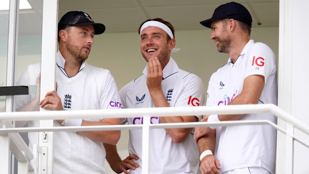 England's Ollie Robinson, Stuart Broad and James Anderson on day one of the third LV= Insurance Test match at the Kia Oval, London. Picture date: Thursday September 8, 2022. (Photo by John Walton/PA Images via Getty Images)