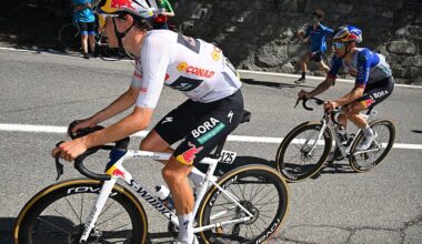PILA - GRESSAN, ITALY - MAY 23: (L-R) Giulio Pellizzari of Italy - White Best Young Rider Jersey and Jai Hindley of Australia and Team Red Bull - BORA - hansgrohe compete in the chase group during the 109th Giro d&amp;apos;Italia 2026, Stage 14 a 133km stage from Aosta to Pila - Gressan 1789m / #UCIWT / on May 23, 2026 in Pila - Gressan, Italy. (Photo by Tim de Waele/Getty Images)