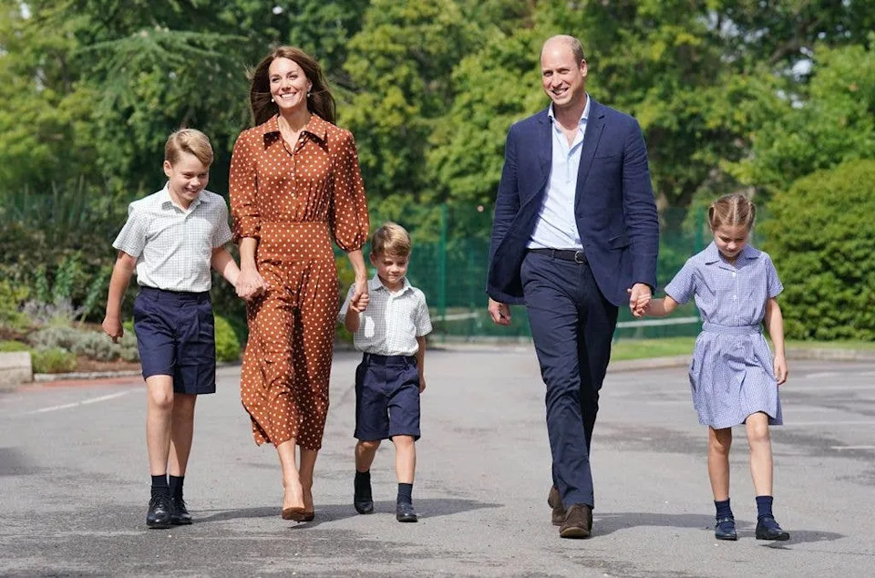 Prince William and Kate take their children to Lambrook School