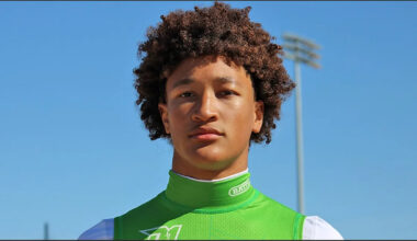 Oregon offers 2028 safety Legarrette Blount Jr., son of former standout Ducks and NFL RB