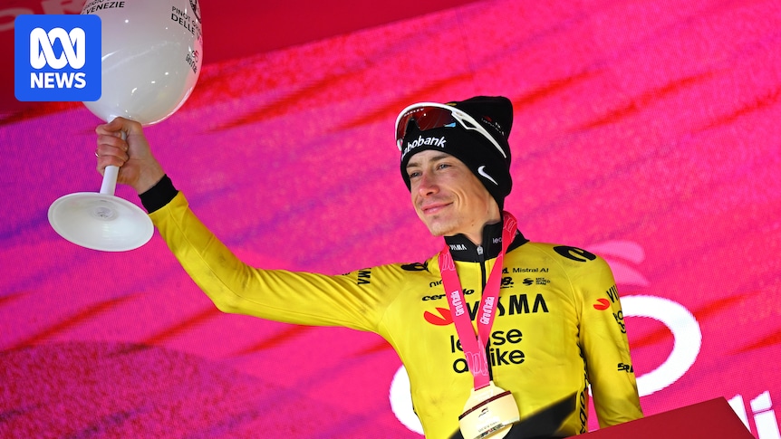 Jonas Vingegaard conquors Blockhaus to take control of 2026 Giro d'Italia, Jai Hindley 3rd on stage