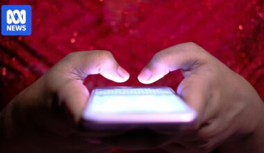 How to spot 'AI psychosis' red flags and help someone experiencing chatbot delusions
