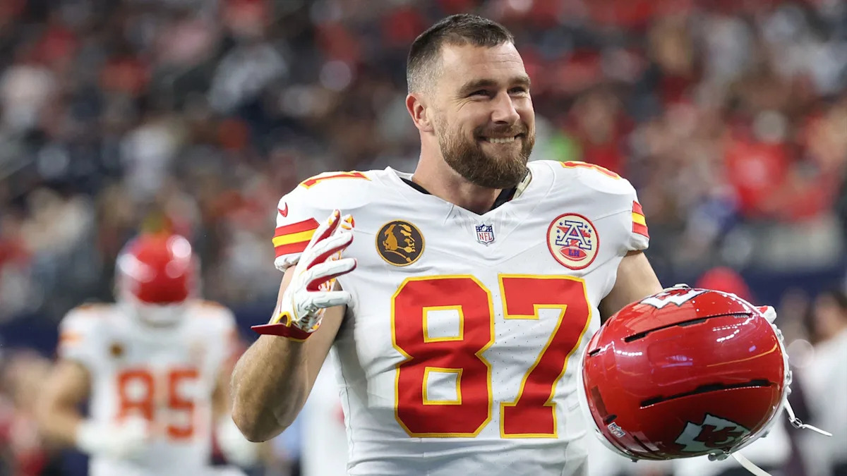Travis Kelce reacts to Eagles fans complaining over 2026 NFL schedule
