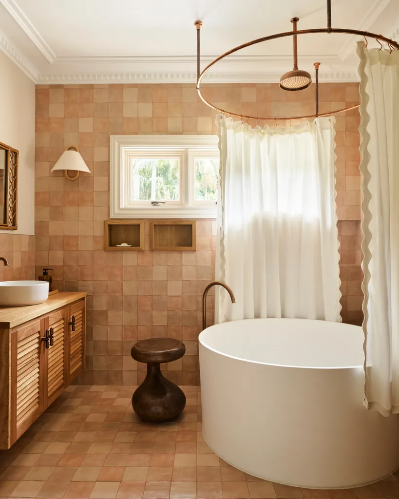 Pink bathoom