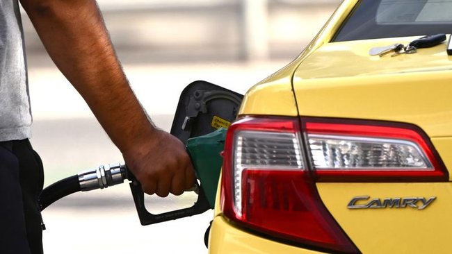 Drivers are hoping the government's fuel security plan will help avoid further pain at the bowser. (Joel Carrett/AAP PHOTOS)