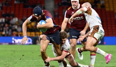 Chiefs launch into top spot after tough Reds win