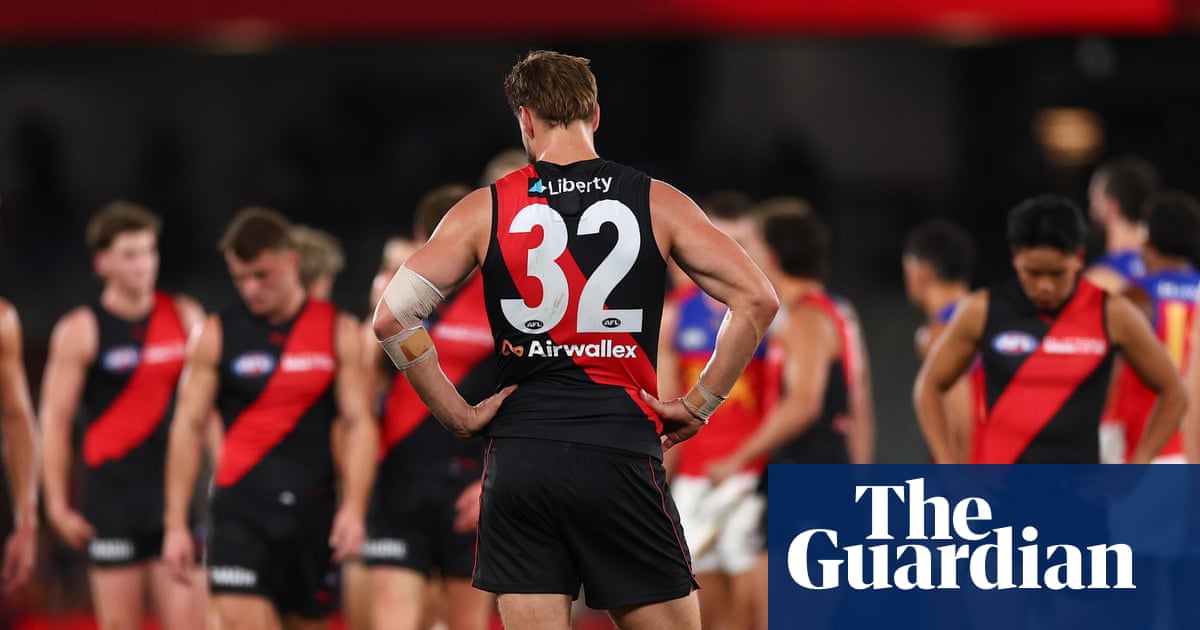 ‘Selfish’, ‘cough up’: Brisbane whiteboard leak exposes brutal Essendon player notes | AFL