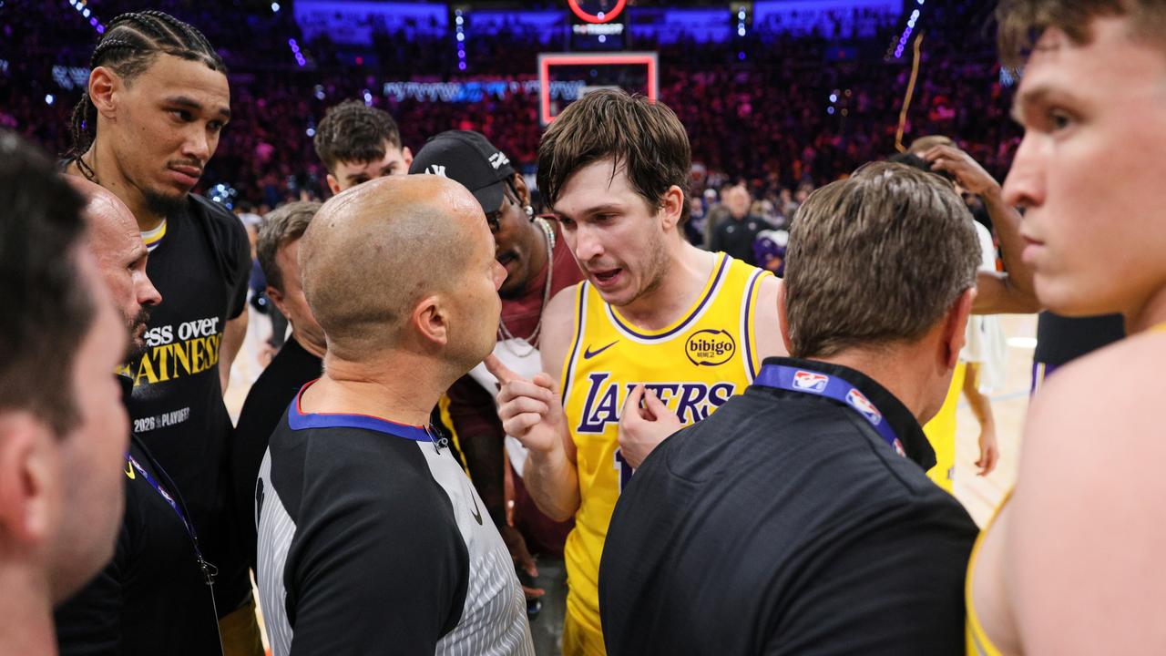 Austin Reaves confronts referee as Lakers fall to Thunder, trail 2-0 in NBA playoff series, news, highlights