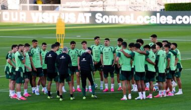 Football: Soccer-World Cup co-hosts Mexico beat Australia 1-0 in Rose Bowl warmup