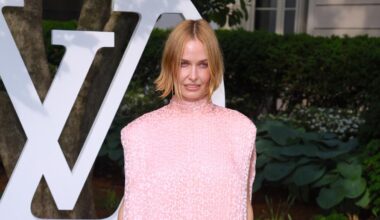 Lara Worthington: Aussie model makes fashion statement $27k dress in New York