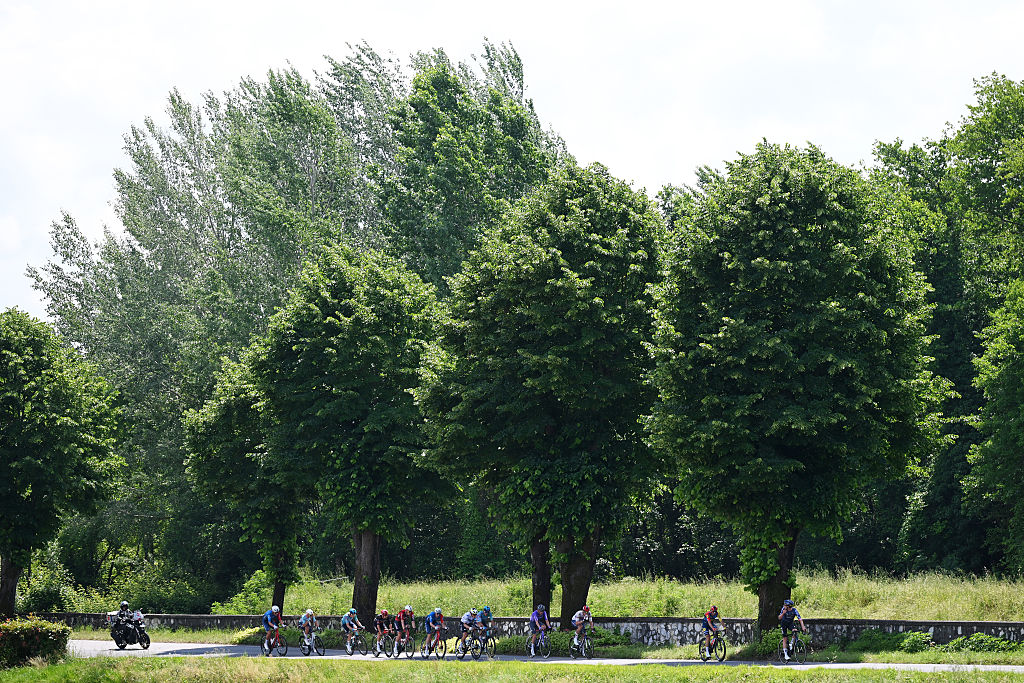 CHIAVARI, ITALY - MAY 20: A general view of the peloton passing through a landscape during the 109th Giro d&amp;apos;Italia 2026, Stage 11 a 195km stage from Porcari to Chiavari / #UCIWT / on May 20, 2026 in Chiavari, Italy. (Photo by Dario Belingheri/Getty Image)