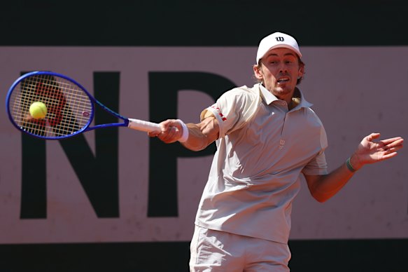De Minaur dropped serve only once against Samuel.